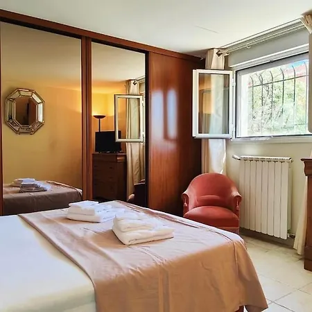 Villa A 200 M De La