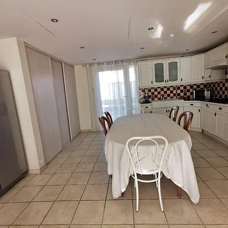Sunny Family - Maison à - Bord De - à Pied- 4 - 2 Sdb - Grande Terrasse - Clim - Idéal Familles&amis * Fréjus